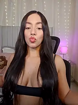 AriadnaTaylor online show from May 21, 2026, 5:20 pm