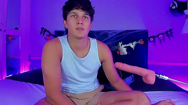 Leo Savage  online show from October 29, 2025, 4:15 am