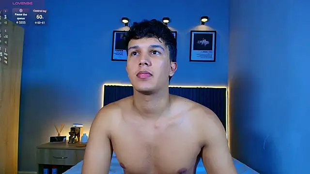 Leo Savage  online show from July 26, 2026, 3:04 am