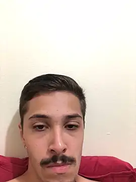 henriquexz244 online show from February 15, 2026, 11:01 pm