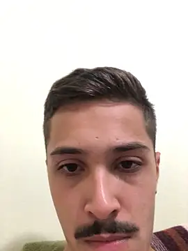 henriquexz244 online show from March 10, 2026, 10:37 pm