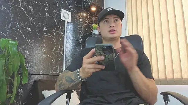 Alexander ferre online show from April 6, 2026, 1:34 pm