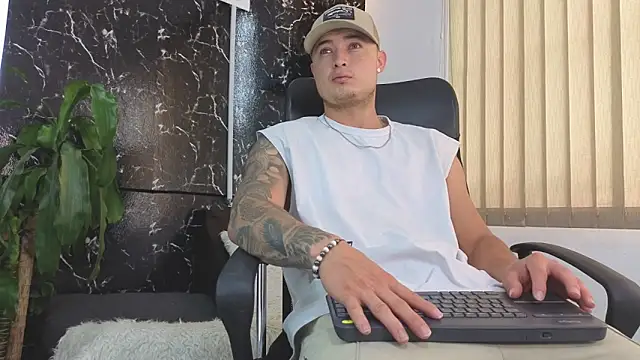 Alexander ferre online show from April 15, 2026, 1:40 pm