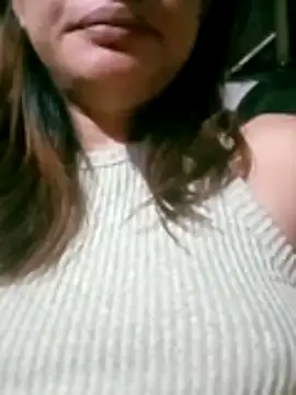 Snapshot of Dreamyeyes_08 chatting on October 12, 2025, 8:41 pm Dreamyeyes 08 online show from October 12, 2025, 8:41 pm