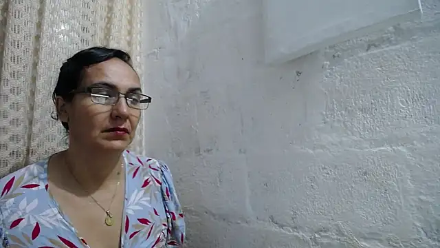 gabbyparker  online show from November 1, 2025, 10:06 am