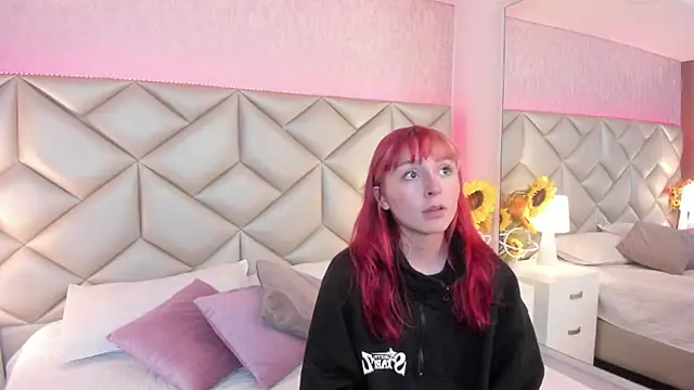 Snapshot of dafnne_hall chatting on October 7, 2025, 4:20 am dafnne hall online show from October 7, 2025, 4:20 am