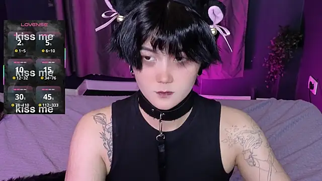GothXRaven online show from October 22, 2025, 4:07 pm