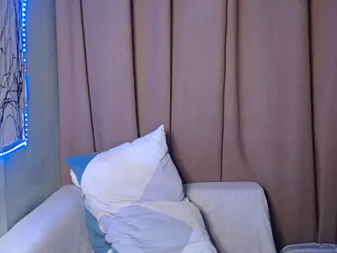 fantasy davidxx online show from October 2, 2025, 11:06 am