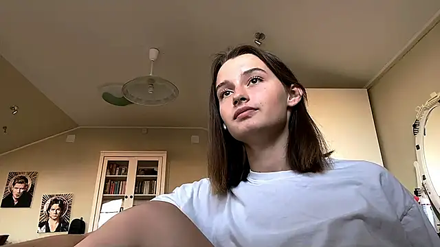 Snapshot of DarlineBrustera chatting on September 22, 2025, 2:41 pm DarlineBrustera online show from September 22, 2025, 2:41 pm