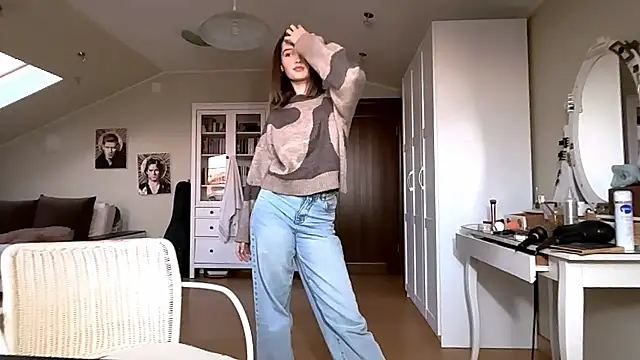 Snapshot of DarlineBrustera chatting on October 12, 2025, 2:27 pm DarlineBrustera online show from October 12, 2025, 2:27 pm