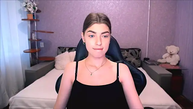 Snapshot of Dianaa_Lee0 chatting on July 9, 2026, 2:32 pm Dianaa Lee0 online show from July 9, 2026, 2:32 pm