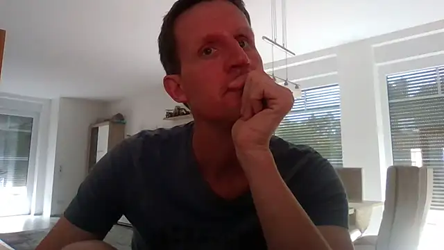 Snapshot of Trockenbau chatting on May 30, 2026, 12:24 pm Trockenbau online show from May 30, 2026, 12:24 pm