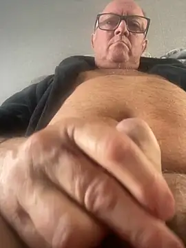 Snapshot of naughtygrandad1 chatting on September 14, 2025, 8:02 am naughtygrandad1 online show from September 14, 2025, 8:02 am