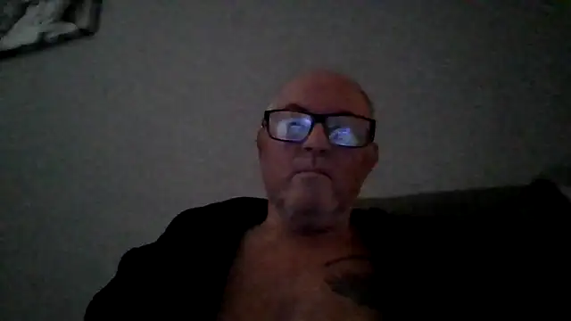 Snapshot of naughtygrandad1 chatting on October 26, 2025, 7:03 am naughtygrandad1 online show from October 26, 2025, 7:03 am
