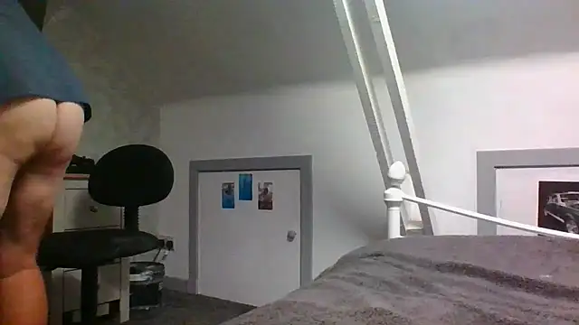 Snapshot of naughtygrandad1 chatting on November 10, 2025, 8:08 pm naughtygrandad1 online show from November 10, 2025, 8:08 pm