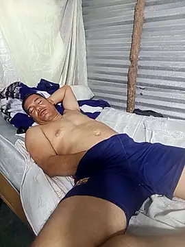 Snapshot of Franklin111230 chatting on December 15, 2025, 11:47 am Franklin111230 online show from December 15, 2025, 11:47 am