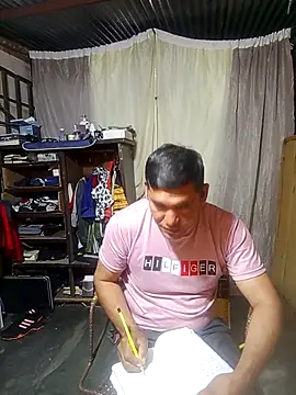 Snapshot of Franklin111230 chatting on February 6, 2026, 1:54 am Franklin111230 online show from February 6, 2026, 1:54 am