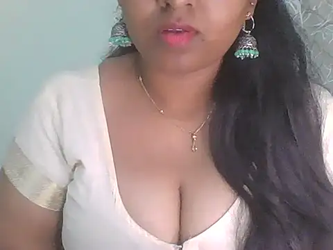 its me Rashmi online show from April 12, 2026, 12:43 pm