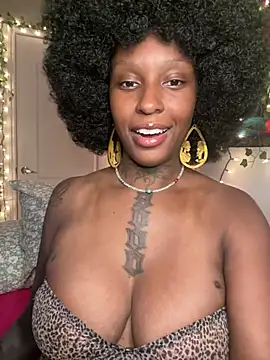 MistiSavannah online show from June 8, 2026, 2:01 am