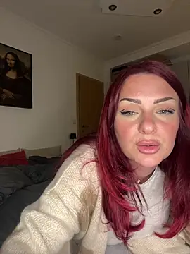 Snapshot of OliviaaFischer chatting on November 3, 2025, 11:26 pm OliviaaFischer online show from November 3, 2025, 11:26 pm