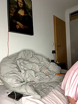 Snapshot of OliviaaFischer chatting on November 14, 2025, 6:17 pm OliviaaFischer online show from November 14, 2025, 6:17 pm