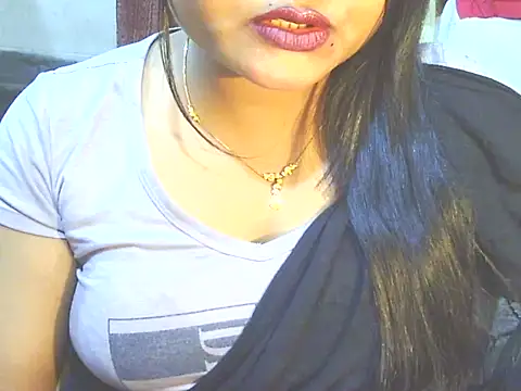 Nusrat Faria07 online show from December 19, 2025, 1:23 am