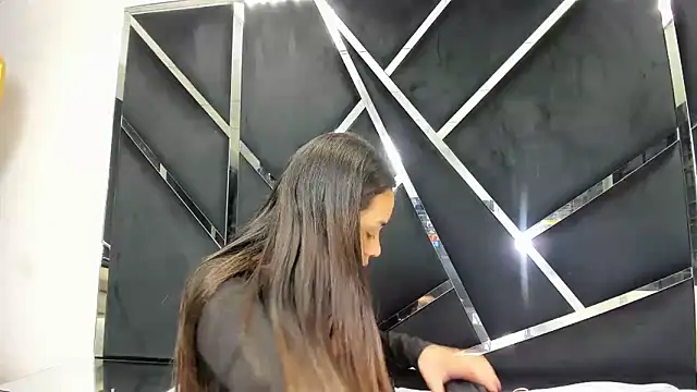 Snapshot of Noa_Arez chatting on February 4, 2026, 6:08 am Noa Arez online show from February 4, 2026, 6:08 am