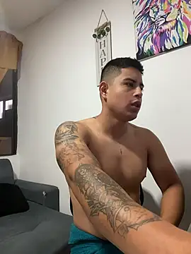 miaftmax online show from December 21, 2025, 4:03 pm