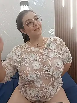 CarolinaMejia online show from July 23, 2026, 2:04 pm