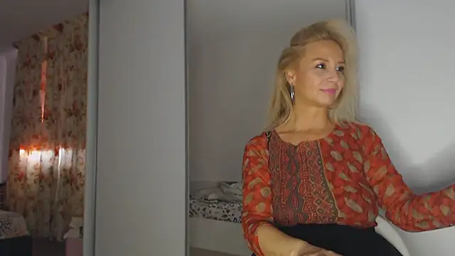 merlyn4 online show from March 14, 2025, 3:14 pm