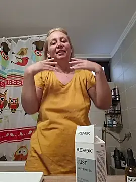 merlyn4 online show from November 28, 2025, 8:50 am