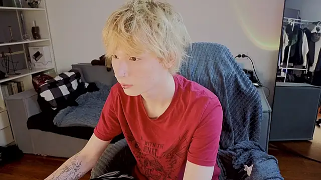 Your avatar online show from October 7, 2025, 12:35 pm