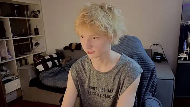 Your avatar online show from October 8, 2025, 6:05 pm