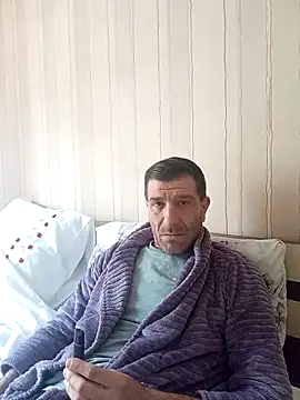 Alexdaniel89 online show from April 15, 2026, 8:43 am