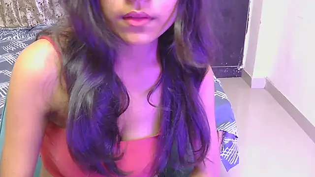 Snapshot of hoty-priya chatting on June 5, 2026, 4:30 am hoty-priya online show from June 5, 2026, 4:30 am
