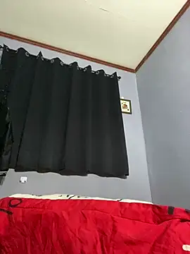 naughtyboyloy 0 online show from April 19, 2026, 3:44 pm