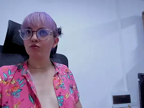 dalila macherano1 online show from September 15, 2025, 9:04 pm