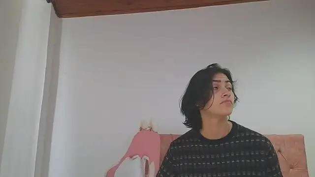 Crystal Star  online show from October 12, 2025, 12:37 pm