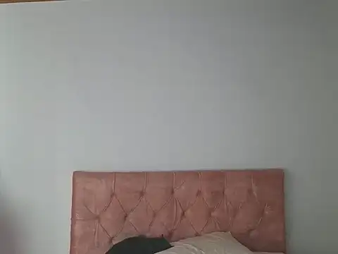 Crystal Star  online show from October 13, 2025, 3:45 pm