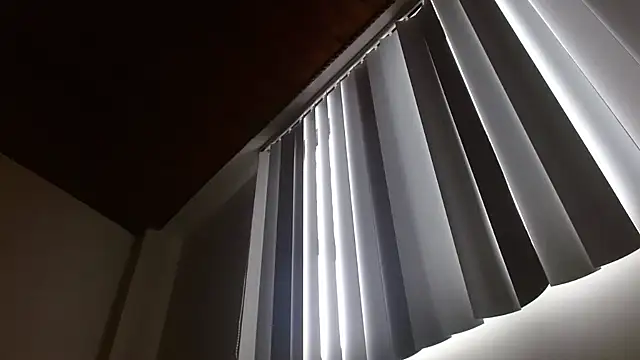 Crystal Star  online show from February 22, 2026, 12:58 pm