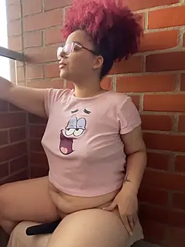 Enyagleam  online show from February 7, 2026, 10:35 pm