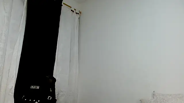 Gia Lee online show from September 14, 2025, 4:11 am