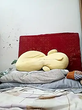 July-Asian online show from December 22, 2025, 12:57 pm