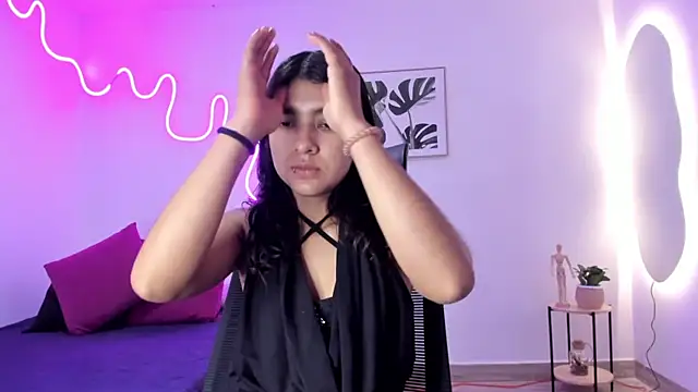 Cherrydollxx online show from September 19, 2025, 12:06 pm