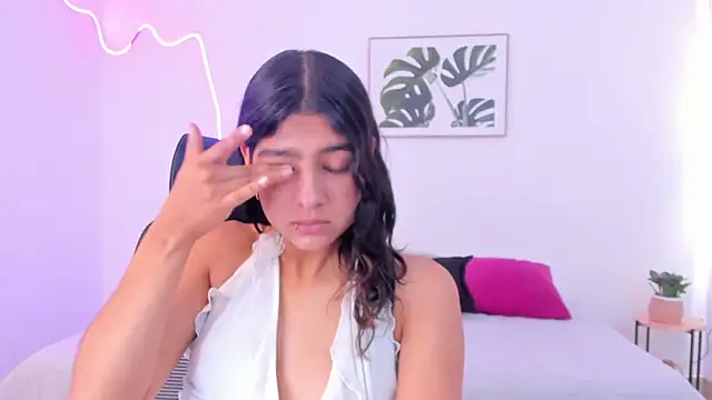 Cherrydollxx online show from October 20, 2025, 12:05 pm