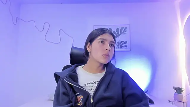 Cherrydollxx online show from November 12, 2025, 11:54 am