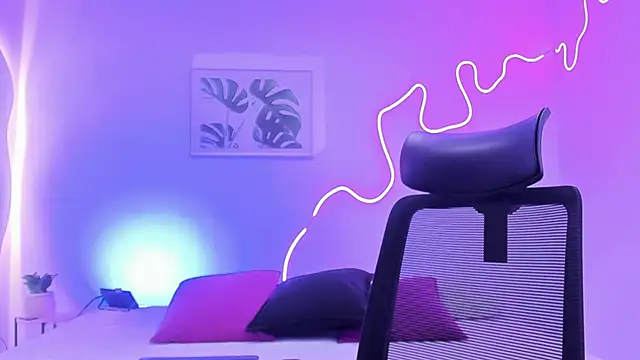 Cherrydollxx online show from November 14, 2025, 11:53 am