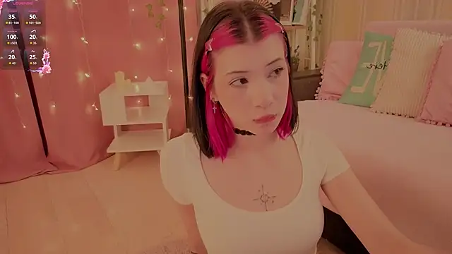 Snapshot of Winaria chatting on October 28, 2025, 4:27 am Winaria online show from October 28, 2025, 4:27 am