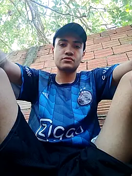 novinho safado   online show from May 4, 2026, 1:40 pm