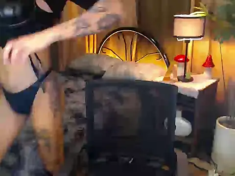 Snapshot of WILDROXIE chatting on September 18, 2025, 10:34 pm WILDROXIE online show from September 18, 2025, 10:34 pm